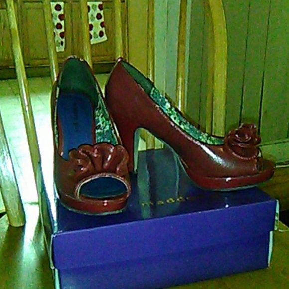 Madden Girl Heels - Picture 1 of 2